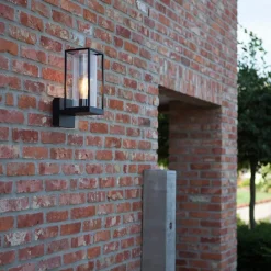 Straluma Buitenlamp Flair lantaarn op voet zwart IP44></noscript> Wandlampen|Buitenlampen