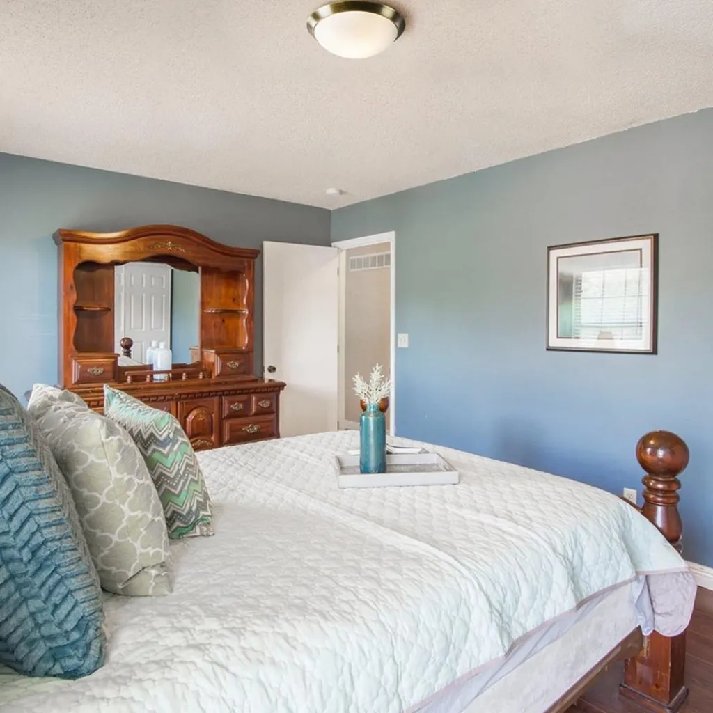 Straluma Klassieke plafonnière brons met wit glas 30 cm> Plafonnières|Woonkamerlampen