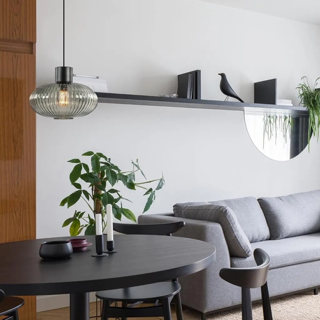 Straluma Mat zwarte hanglamp met geribbeld smoke glas ovaal> Woonkamerlampen|Slaapkamerlampen