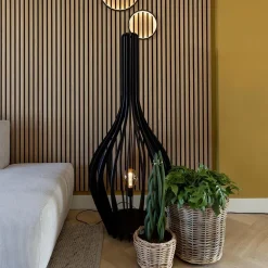 Straluma Mat zwarte houten vloerlamp kegel groot><noscript><img width=