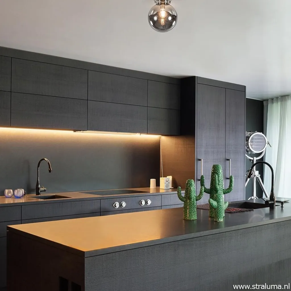Straluma Moderne plafondlamp nikkel met smokey glas> Keukenverlichting|Halverlichting