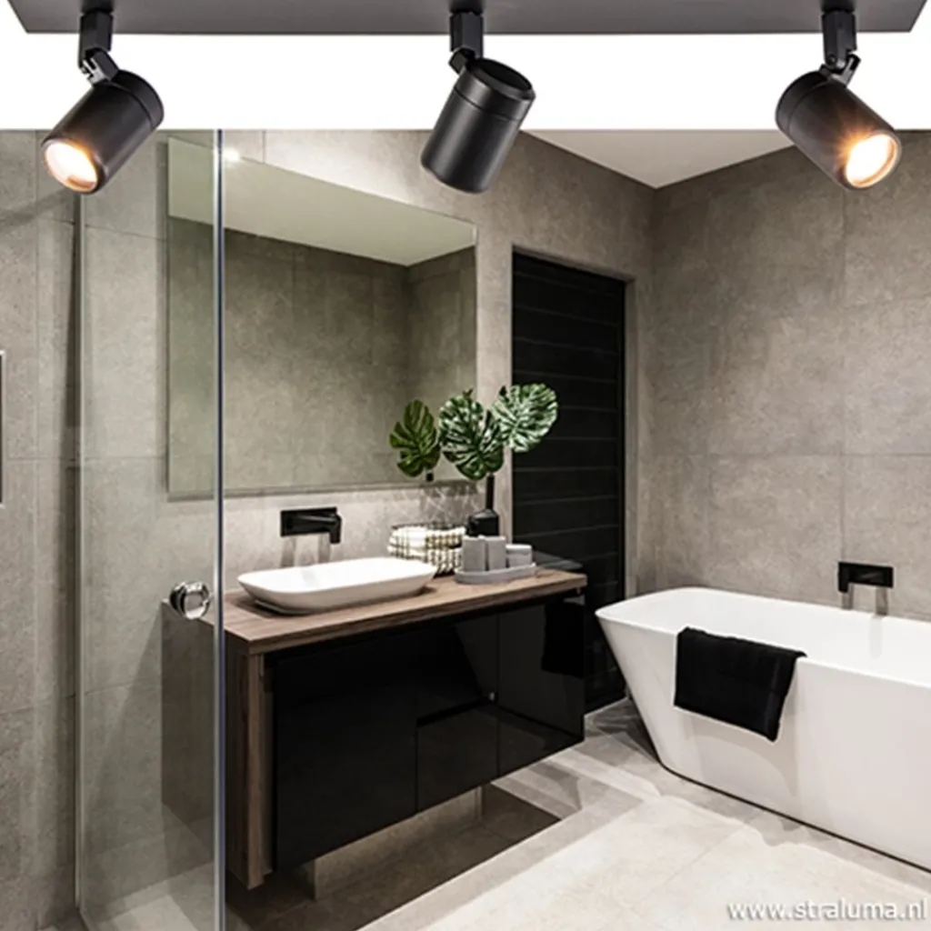 Straluma Plafondspot Rain 3L balk zwart gu10 IP44> Opbouwspots|Slaapkamerlampen