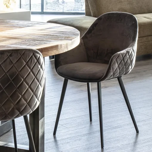 Straluma Trendy armstoel velvet grey met zwart metalen poot> Eetkamerstoelen