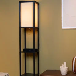 Straluma Vierkante vloerlamp zwart met beige kap en oplaadplatform></noscript> Vloerlampen|Landelijke Verlichting